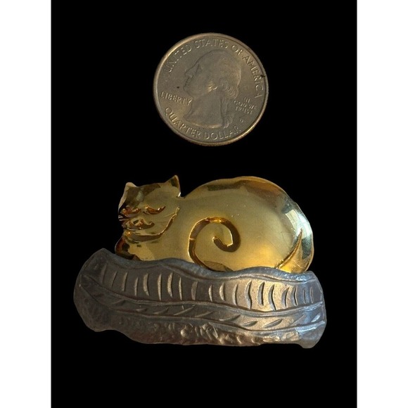 Pewter & Goldtone Cat Sleeping in Bed Brooch Pin Vintage Unsigned Jewelry - Picture 6 of 7